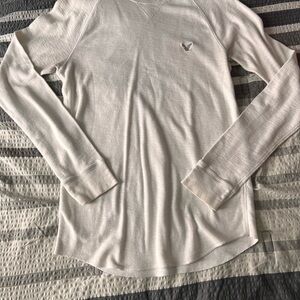 American Eagle Outfitters Off-White Long Sleeve Tee